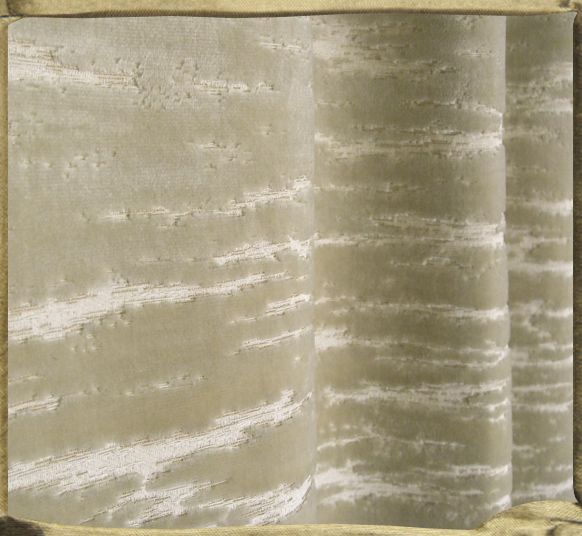 ECORCE Bianco jacquard velvet.