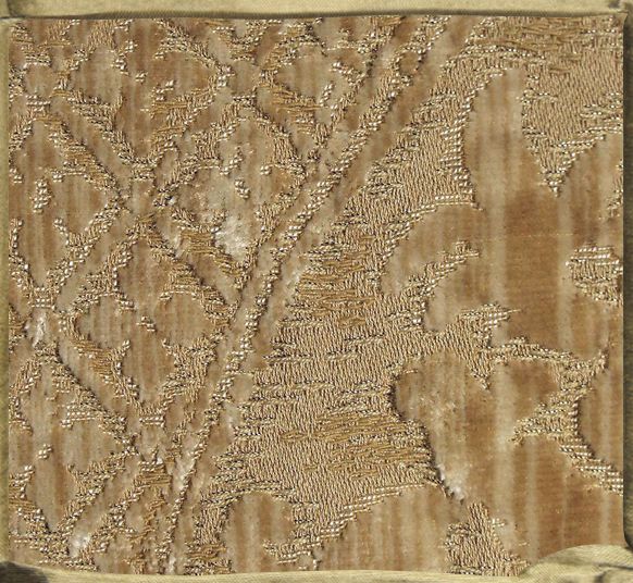 CHINESE VASE natural jacquard velvet.