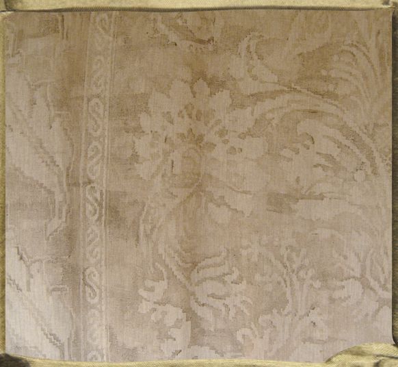 FONTAINEBLEAU watermark in natural Chekov linen.